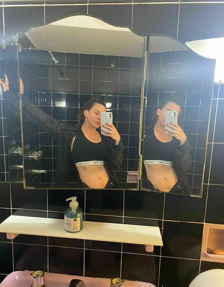 Nacktes geleaktes OnlyFans-Foto von Sweetkokomi