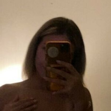 Nacktes geleaktes OnlyFans-Foto von Throatgoatsells