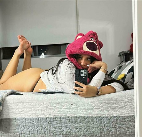 Nacktes geleaktes OnlyFans-Foto von Goldenzlata