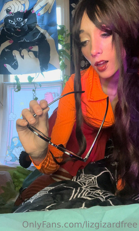 Nacktes geleaktes OnlyFans-Foto von Lizgizzardfree