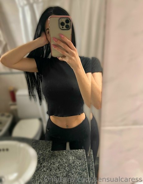 Nacktes geleaktes OnlyFans-Foto von Sensualcaress