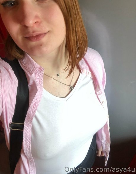 Nacktes geleaktes OnlyFans-Foto von Asya4u