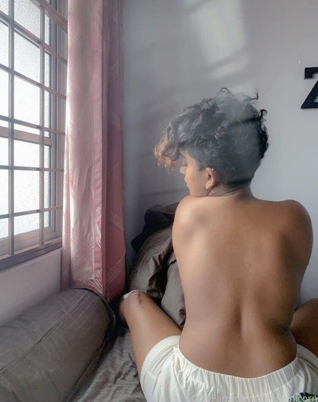 Nacktes geleaktes OnlyFans-Foto von Vogue Unicorn