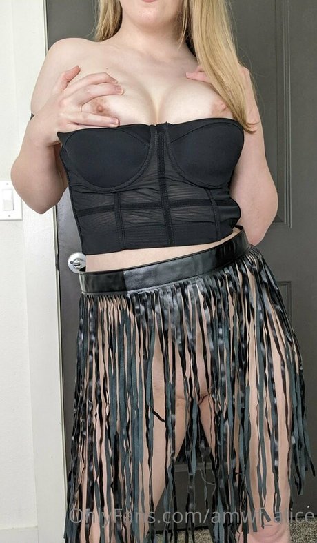 Nacktes geleaktes OnlyFans-Foto von Amwfalice