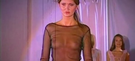Nacktes geleaktes OnlyFans-Foto von Runway Models