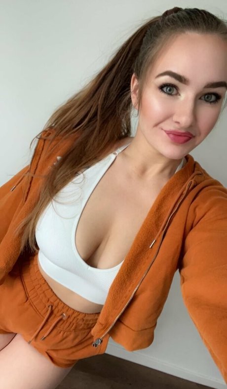Nacktes geleaktes OnlyFans-Foto von Ella Estrid