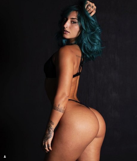 Nacktes geleaktes OnlyFans-Foto von Talia Sereia
