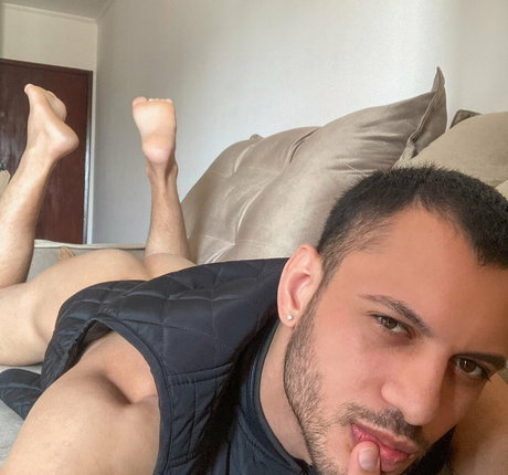 Nacktes geleaktes OnlyFans-Foto von Celloleitefree