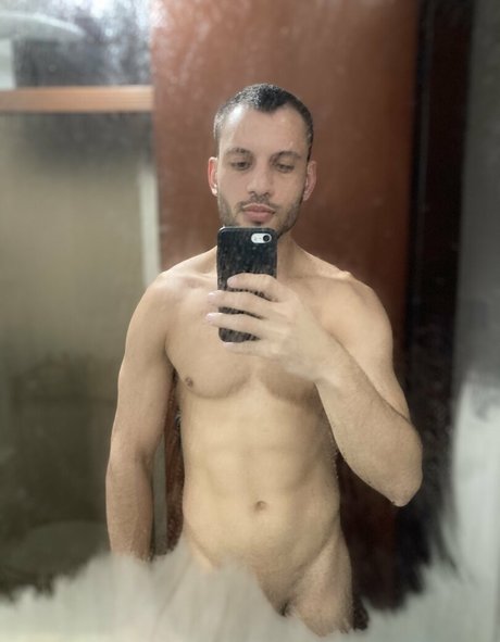 Nacktes geleaktes OnlyFans-Foto von Celloleitefree