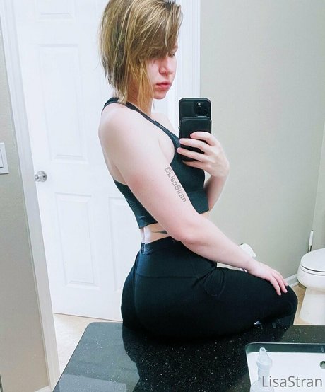 Nacktes geleaktes OnlyFans-Foto von Lofilisichka