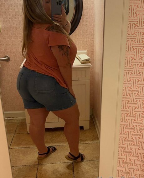 Nacktes geleaktes OnlyFans-Foto von Mrsbrabuster