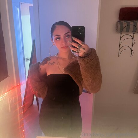 Nacktes geleaktes OnlyFans-Foto von Poshnio