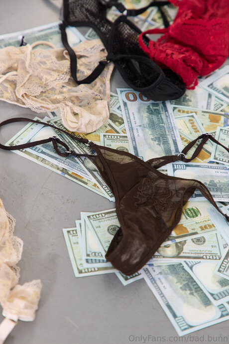 Nacktes geleaktes OnlyFans-Foto von Bad Bunn