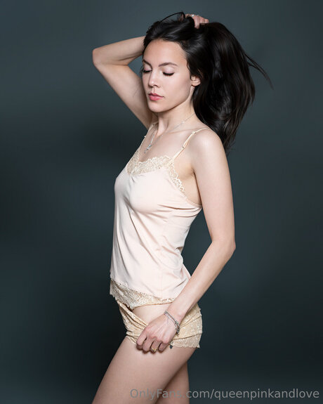 Queenpinkandlove