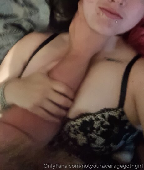 Notyouraveragegothgirl