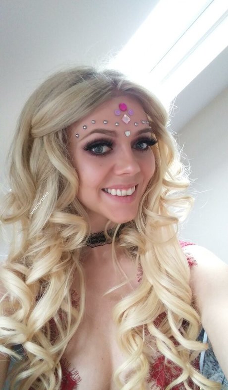 Nacktes geleaktes OnlyFans-Foto von Aurora Indica