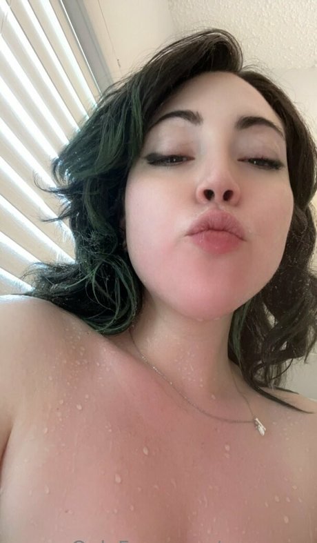 Nacktes geleaktes OnlyFans-Foto von Rueeruee