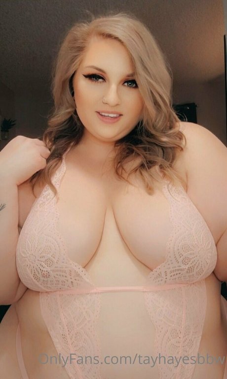 Nacktes geleaktes OnlyFans-Foto von Tayhayesbbw