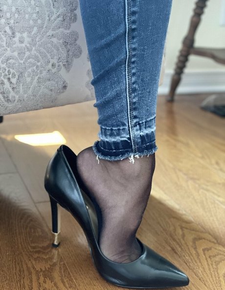 Nacktes geleaktes OnlyFans-Foto von Theresa Edward