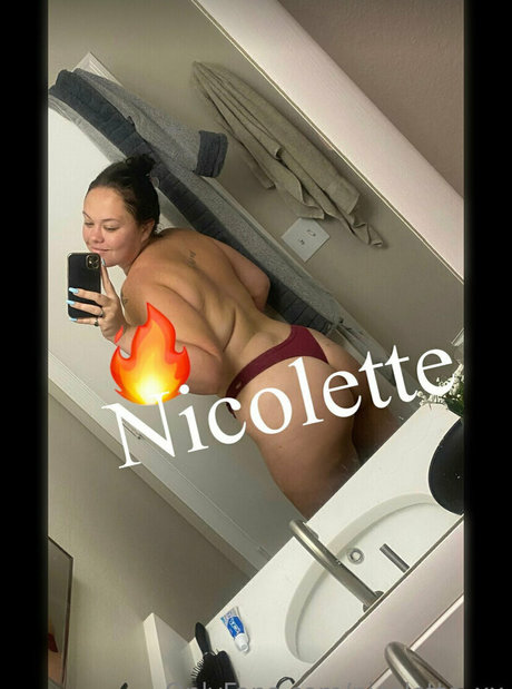 Nicolette_xx