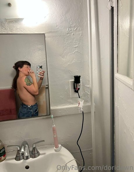 Nacktes geleaktes OnlyFans-Foto von Doridawn