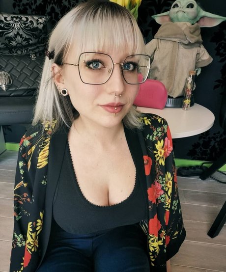 Nacktes geleaktes OnlyFans-Foto von Methvespertine
