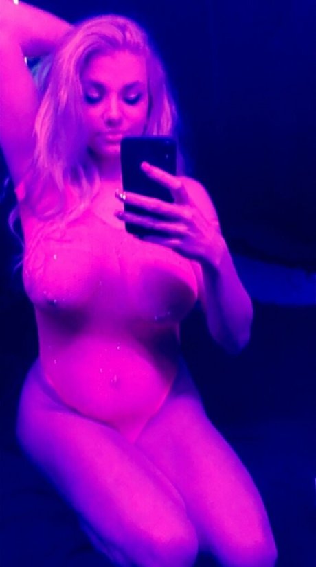 Nacktes geleaktes OnlyFans-Foto von Elizabethhill