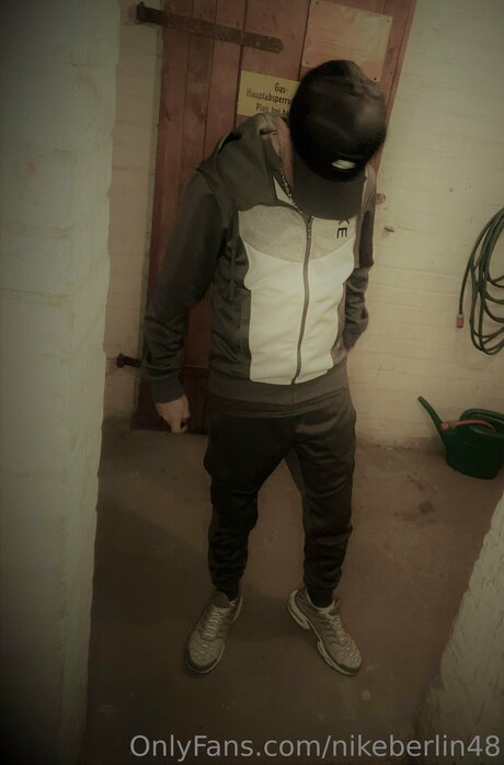 Nikeberlin48