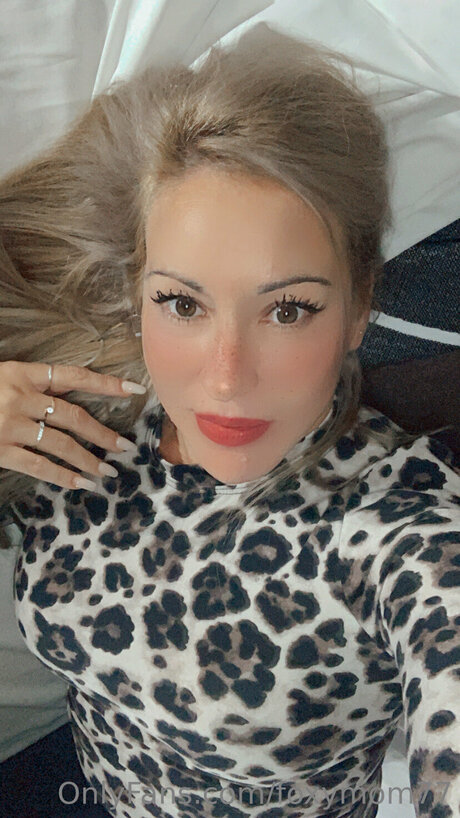 Foxymom77