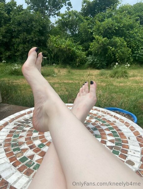 Nacktes geleaktes OnlyFans-Foto von Kneelyb4me