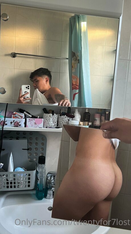 Nacktes geleaktes OnlyFans-Foto von Twentyfor7lost