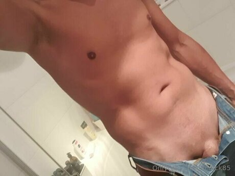 Nacktes geleaktes OnlyFans-Foto von Denick85
