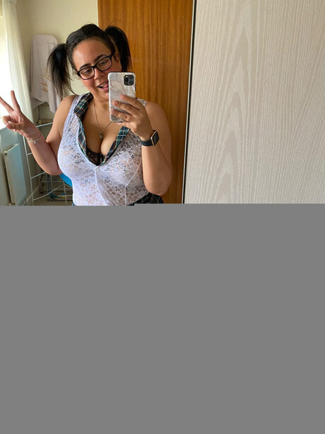 Nacktes geleaktes OnlyFans-Foto von Kcupsbrunettefree
