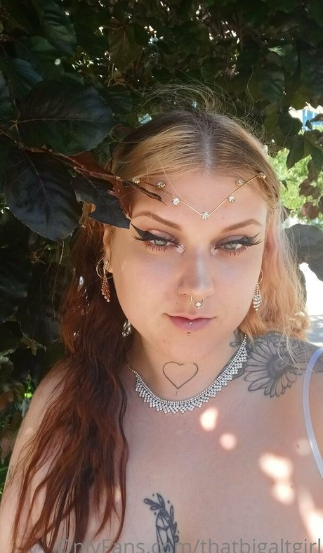 Nacktes geleaktes OnlyFans-Foto von Thatbigaltgirl