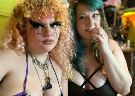 Nacktes geleaktes OnlyFans-Foto von Rollerdamefree