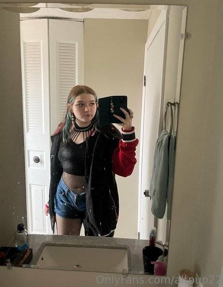 Nacktes geleaktes OnlyFans-Foto von Altpup22