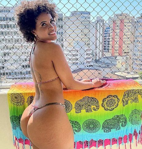 Nacktes geleaktes OnlyFans-Foto von Rayana Cruz