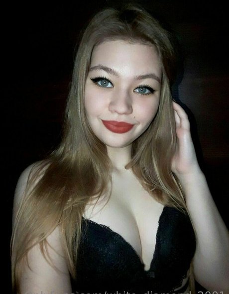 Nacktes geleaktes OnlyFans-Foto von Whitediamond2001
