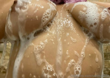Nacktes geleaktes OnlyFans-Foto von Seemabxbe