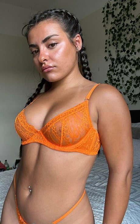Nacktes geleaktes OnlyFans-Foto von Carlysophie