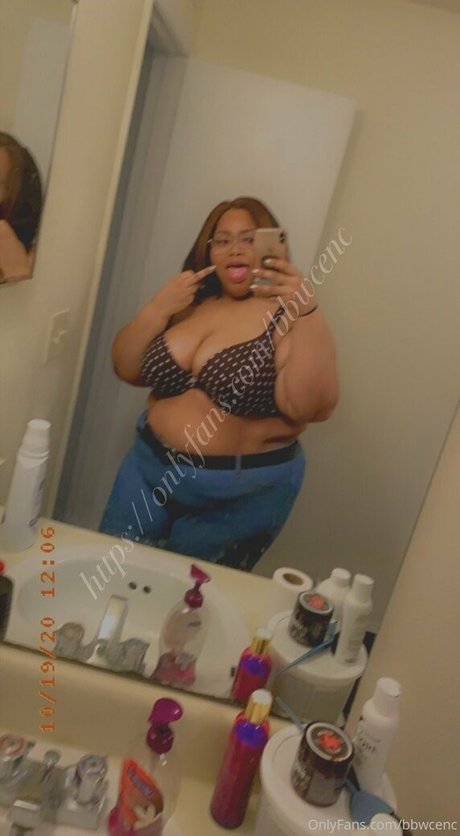 Nacktes geleaktes OnlyFans-Foto von Bbwcenc