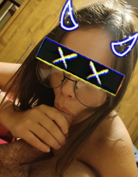 Nacktes geleaktes OnlyFans-Foto von Ashley Hotwife