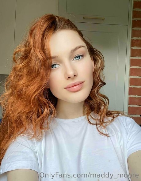Maddy_moore