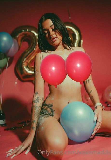 Nacktes geleaktes OnlyFans-Foto von Xoxomadds