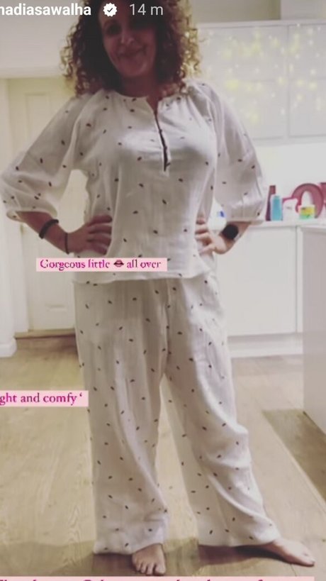 Nacktes geleaktes OnlyFans-Foto von Nadia Sawalha