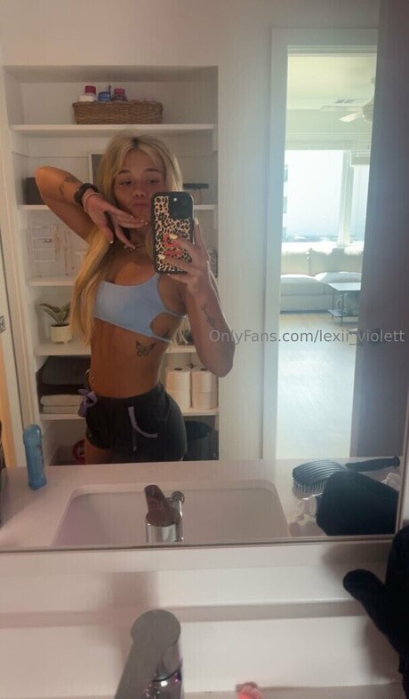 Lexii_violett