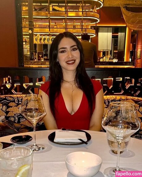 Maricel Freire Hotwife