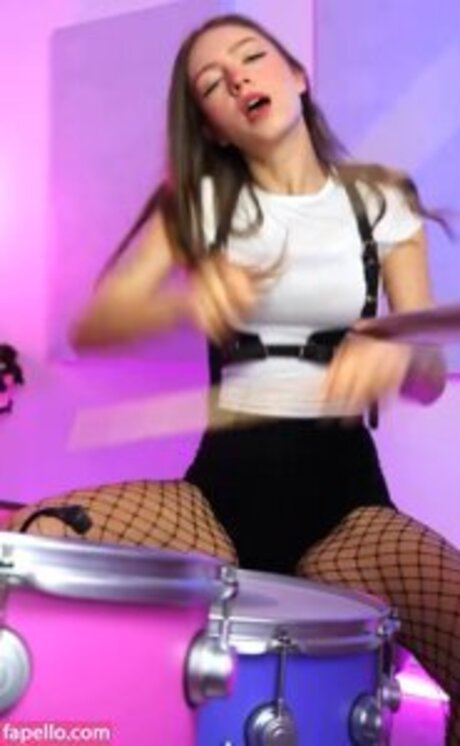 Nacktes geleaktes OnlyFans-Foto von Kriss Drummer