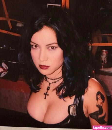 Jennifer Tilly
