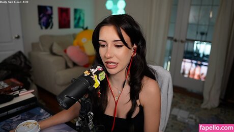 Nacktes geleaktes OnlyFans-Foto von Brieanneroksa